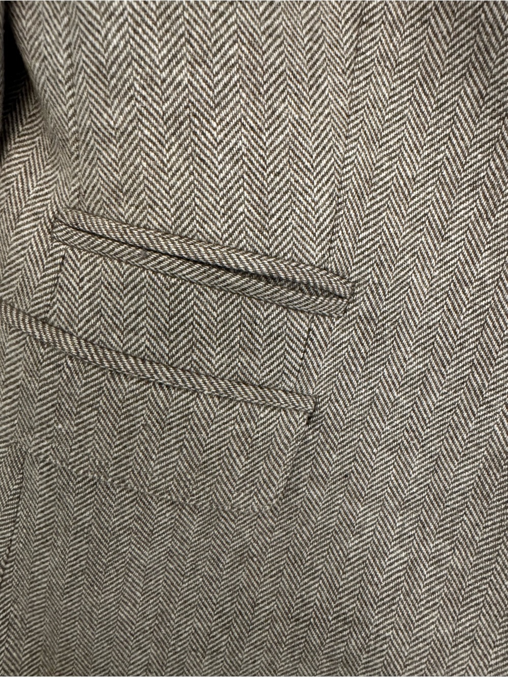 Banana Republic Women’s Taupe Herringbone Blazer with Purple Lining - Picture 2 of 5
